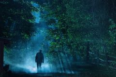 Recenze: Film Řbitov zviřátek zahrabává příběh Stephena Kinga do příliš mělkého hrobu