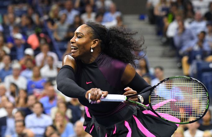 Serena Williamsová ve druhém kole US Open 2016.