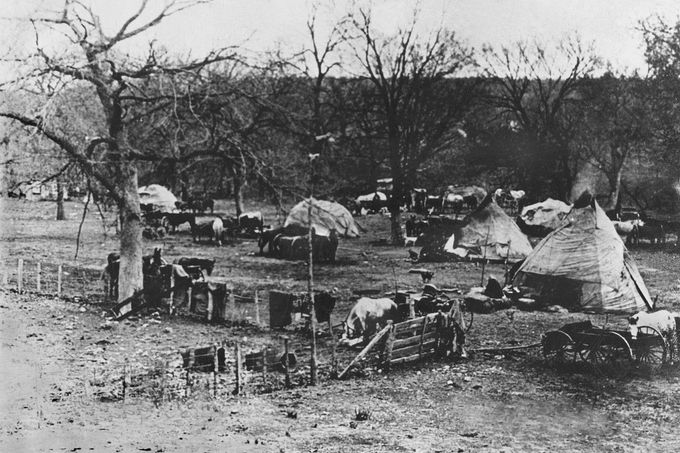 Tábor Osedžů v nové rezervaci. Nedatovaný snímek.