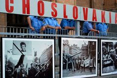 Pictures of 1968 invasion appeal to Georgians