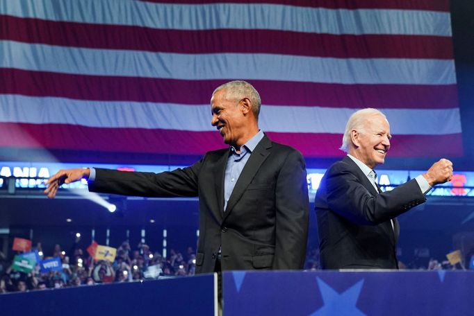 Bývalý prezident Barack Obama a současný prezident Joe Biden podporují demokratické kandidáty.