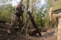 Minomety proti dělostřelectvu. Ukrajinci střílejí na Rusy jejich vlastními granáty