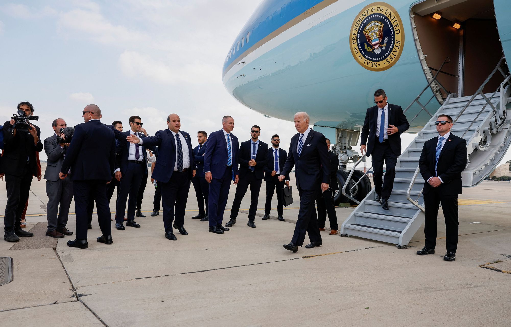 Joe Biden odlétá do Izraele