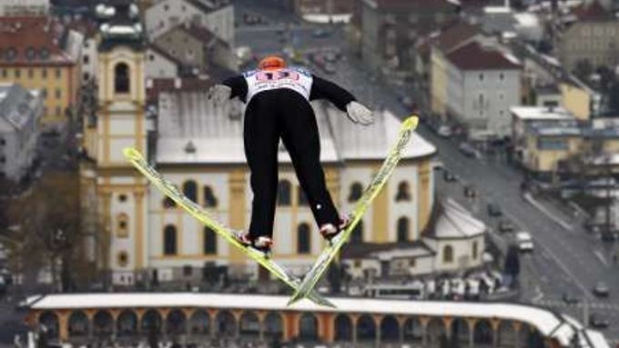 Nor Anders Jacobsen si v Inssbrucku doletěl pro vítězství a vede i průběžné pořadí Turné čtyř můstků.