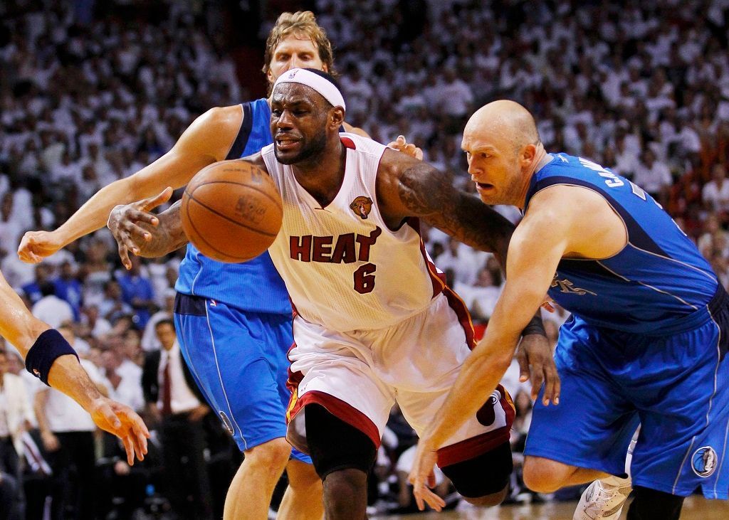Finále NBA: Miami - Dallas (Nowitzki, James, Cardinal)