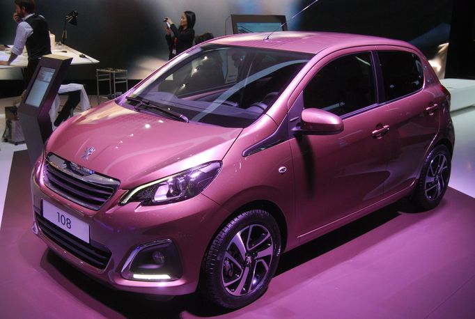 Barevných provedení pro nový Peugeot 108 bude téměř nekonečné množství