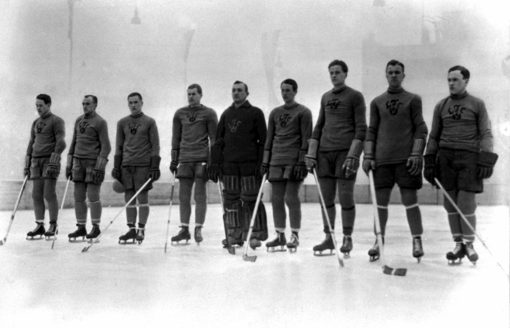 Československý hokejový tým na MS 1933 na Štvanici