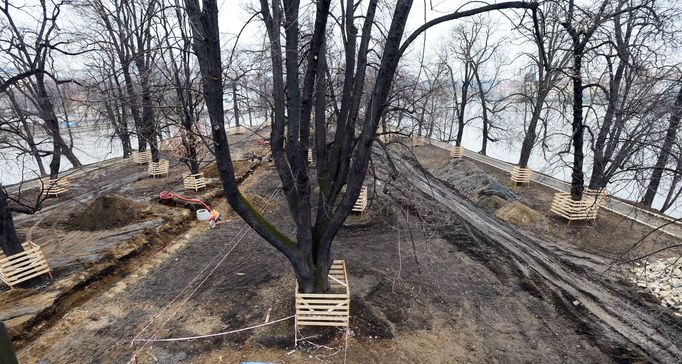 Střelecký ostrov během procesu revitalizace v roce 2013.