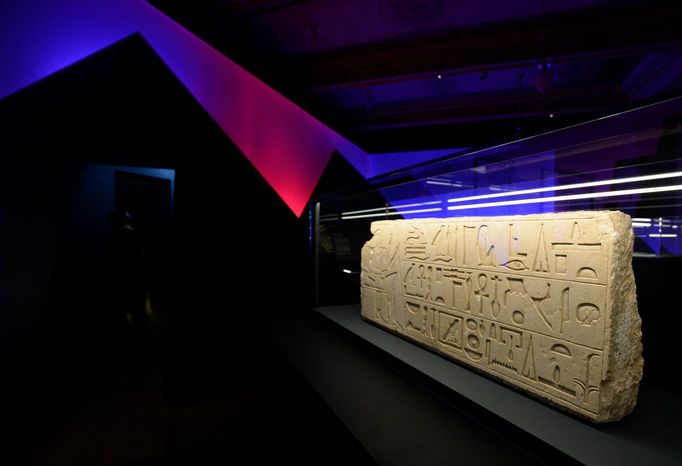 Národní muzeum v Praze v úterý znovu otevřelo pro návštěvníky. Na snímku je výstava Sluneční králové.