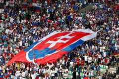 Čechům je dál nejsympatičtější Slovensko, klesla obliba Polska a Čínské lidové republiky