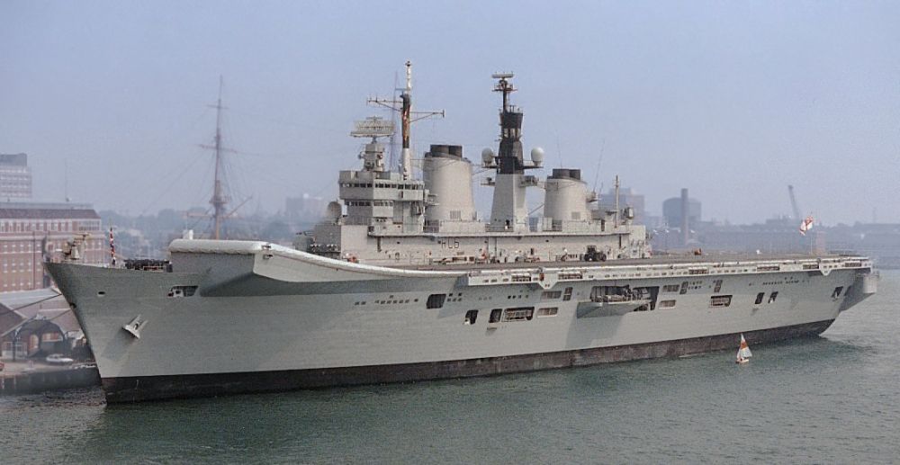 HMS Illustrious (britská letadlová loď)