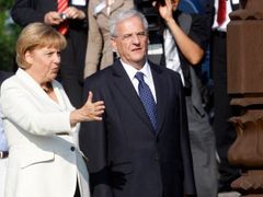 László Sólyom po boku německé kancléřky Angely Merkelové.