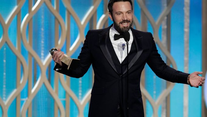 Ben Affleck právě převzal Zlatý glóbus pro nejlepšího režiséra za film Argo