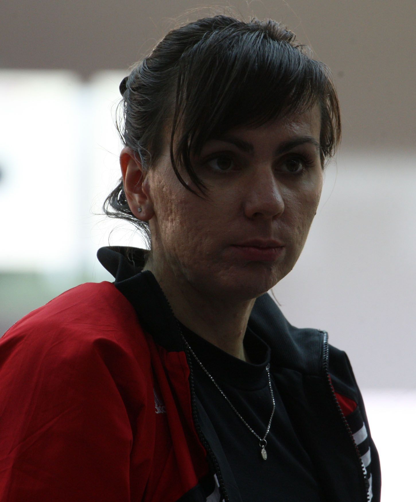 Česká střelkyně Lenka Marušková během střelby ze vzduchové pistole ne OH 2012 v Londýně.