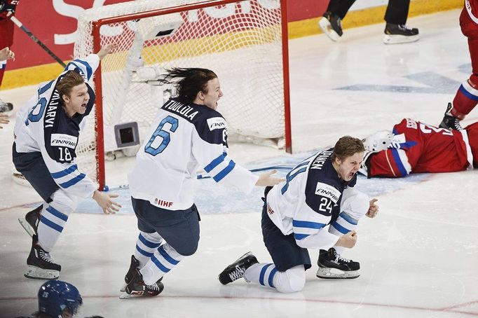 Finále MS juniorů Rusko vs. Finsko (Saarijärvi, Tuulola, Kapanen)