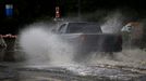 Hurikán Florence se blíží k východnímu pobřeží USA.