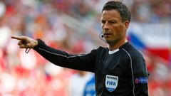 Euro 2016,Česko-Chorvatsko: rozhodčí Mark Clattenburg