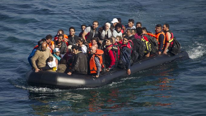 Uprchlíci ve Středozemním moři.