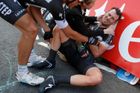 Foto: Cavendish v bolestech, šlechta tleská. Tour začala