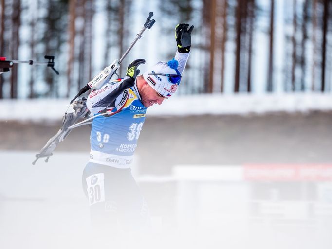 Ondřej Moravec ve stíhacím závodě mužů v rámci SP v Kontiolahti