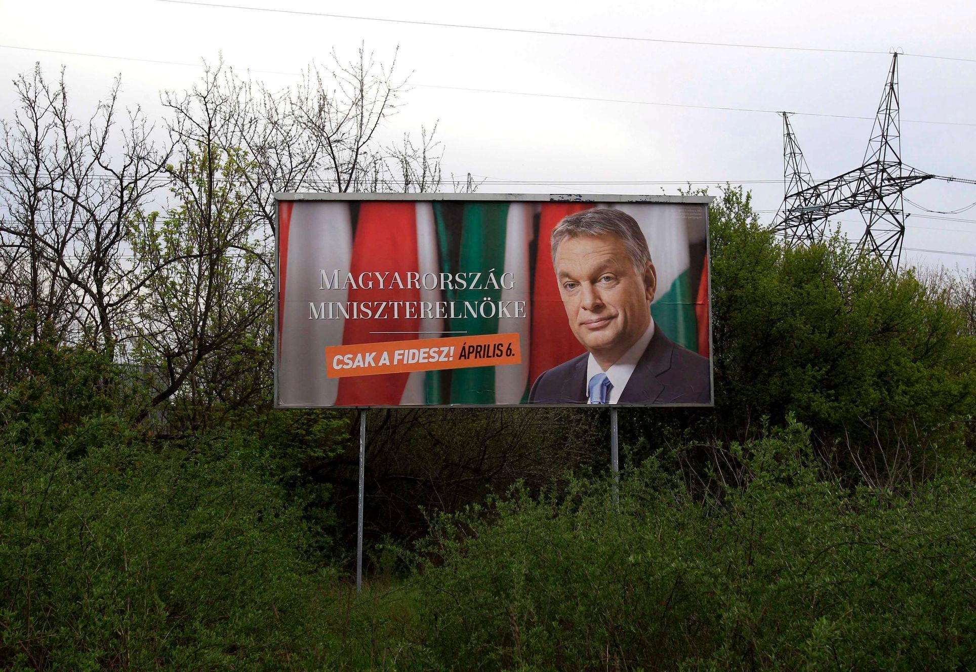 Předvolební plakát Viktora Orbána.