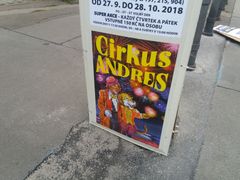 Plakát lákající na cirkus Andres, nikoli Andrej.
