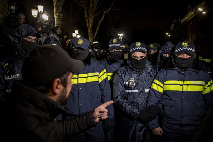 Průřez tvorbou fotografa HN Honzy Mudry za rok 2024.