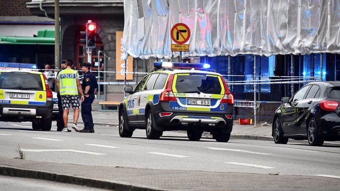 Střelba v centru Malmö má dvě oběti. Čtyři lidé jsou zranění. Policie terorismus vyloučila