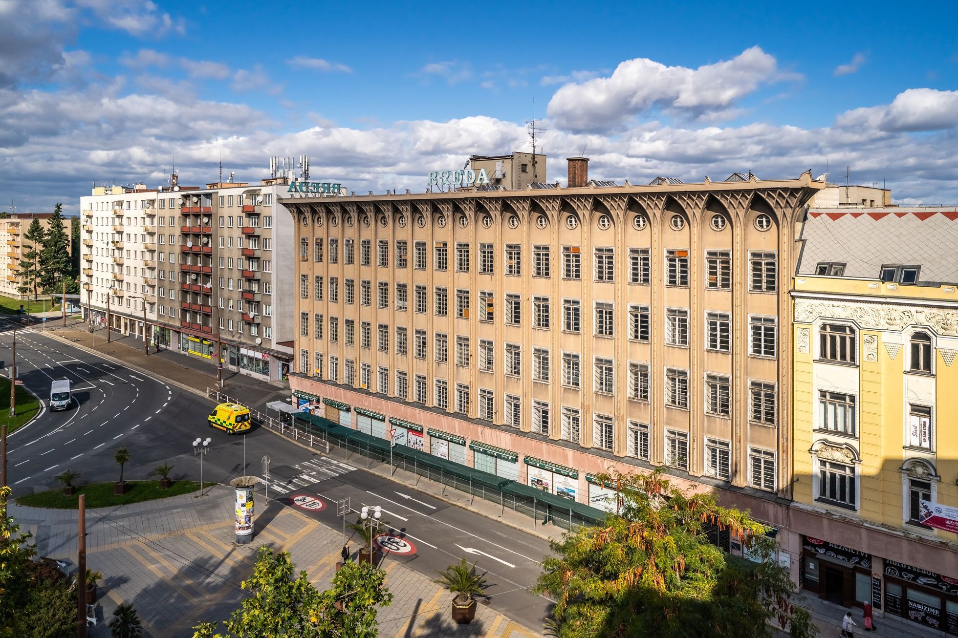 Breda, Opava, obchodní dům