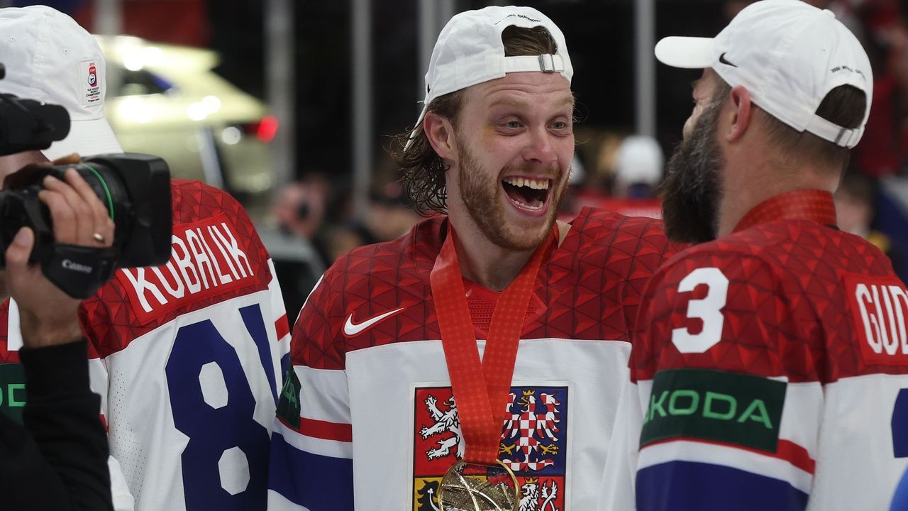 Příběh šampiona Pastrňáka uchvátil i NHL. Česko prý zažilo "Pragano"