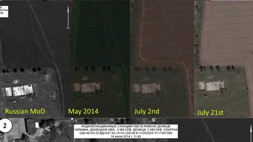 Srovnání satelitních snímků serveru Bellingcat. Lze na nich vidět, jak vypadalo místo, kde se podle Ruska pohybovaly jednotky ukrajinské protivzdušné obrany.