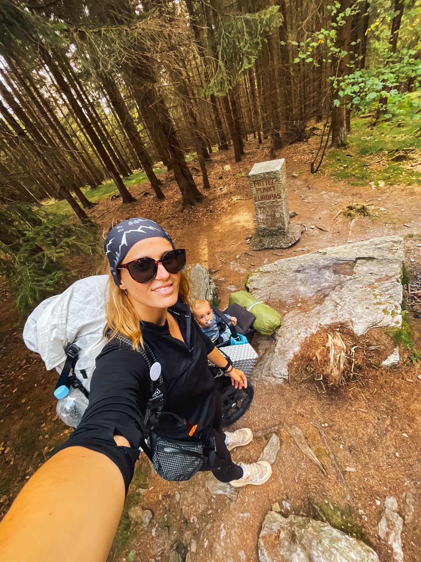 Hanka šla část Stezky Českem s malým synem v kočárku