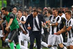 Juventus měnil historii italského poháru, jako první tým získal čistý hattrick