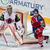 KHL, Lev Praha - Jekatěrinburg: Jakub Nakládal - Chris Holt