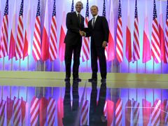 Obama a Tusk ve Varšavě.