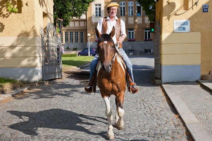 Dědictví aneb Kurvaseneříká