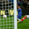 Fotbal, finále Evropské ligy, Chelsea - Benfica: Fernando Torres dává gól na 1:0