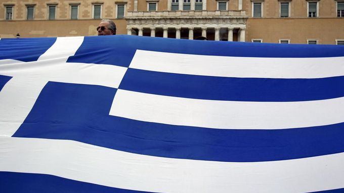 Za hromadící se deficity řeckého státního rozpočtu mohou v prvé řadě neplatičí daní.