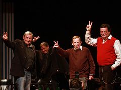 Havel s Vondrou v divadle Na Zábradlí po 20 letech