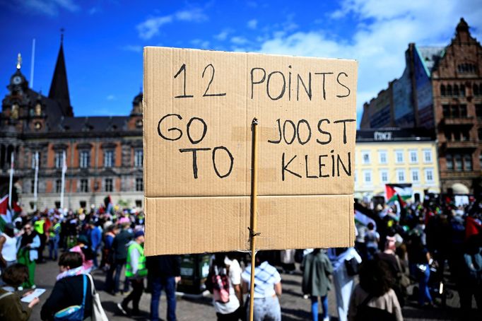 V sobotu první demonstranti vyjádřili nespokojenost s vyloučením Joosta Kleina z Eurovize.