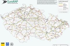 Nová mapa: Česko má 360 kilometrů silnic smrti. Podívejte se