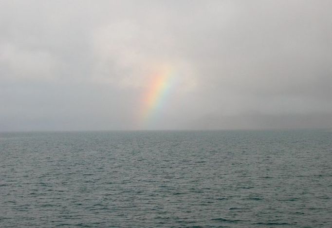 O dno Severního ledového oceánu (na snímku) svádějí boj severské velmoci. První krok, který svou expedicí udělalo Rusko, hodnotí vědci kladně. Na řadě jsou další státy...