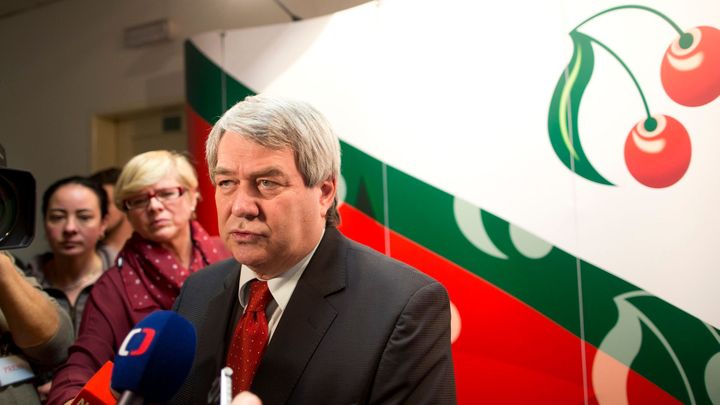 Hnutí požaduje zrušení KSČM. Žaloba by neuspěla, demokracii neohrožují, tvrdí právník