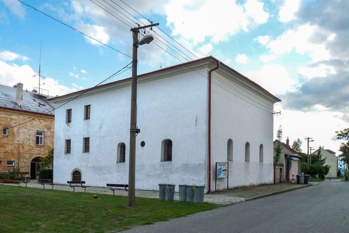 Šachova synagoga v Holešově.