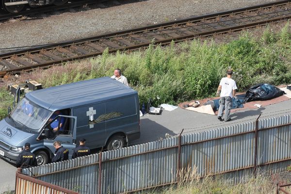 Expres narazil u Studénky do mostu