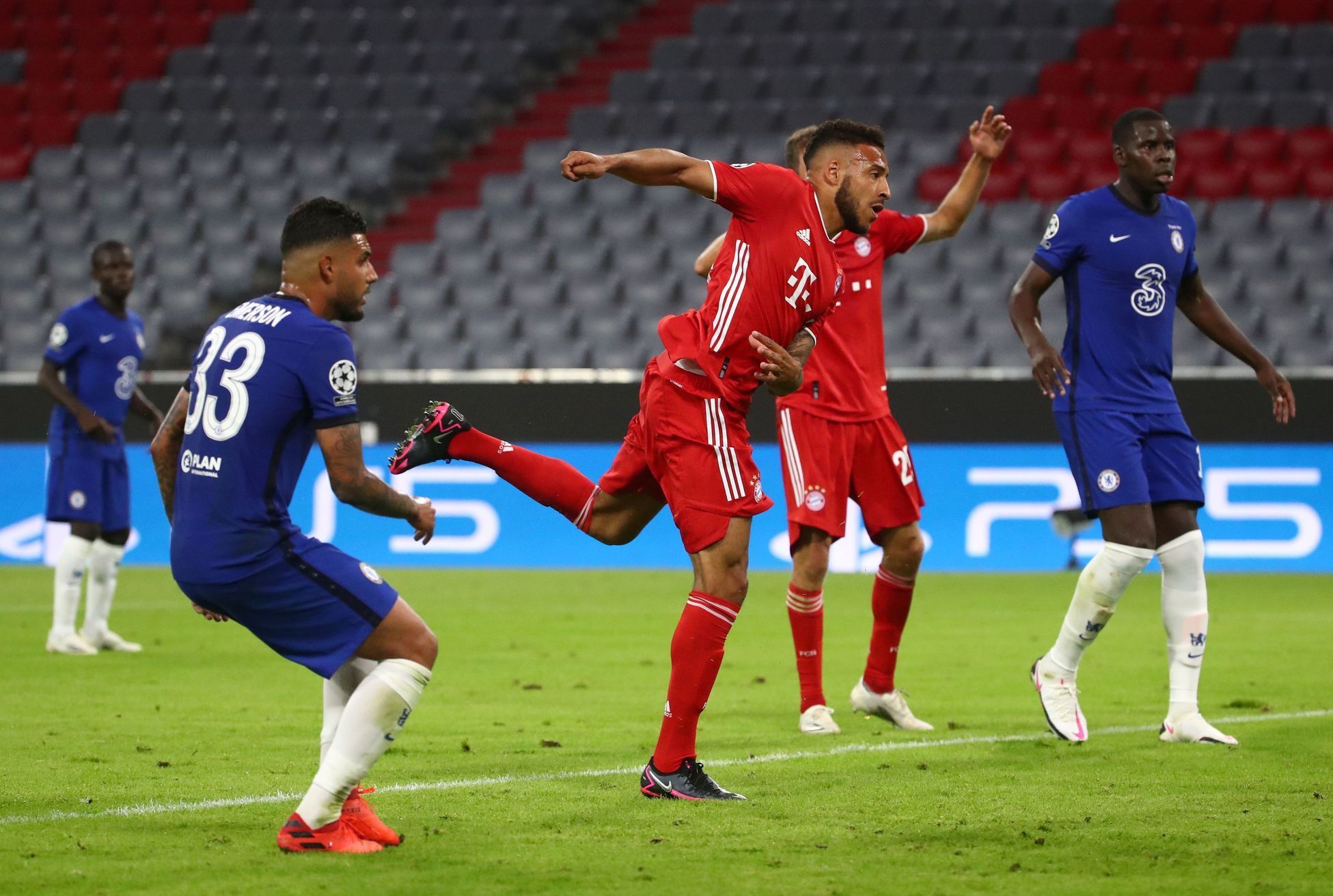 Corentin Tolisso dává gól v odvetném osmifinále Ligy mistrů Bayern - Chelsea