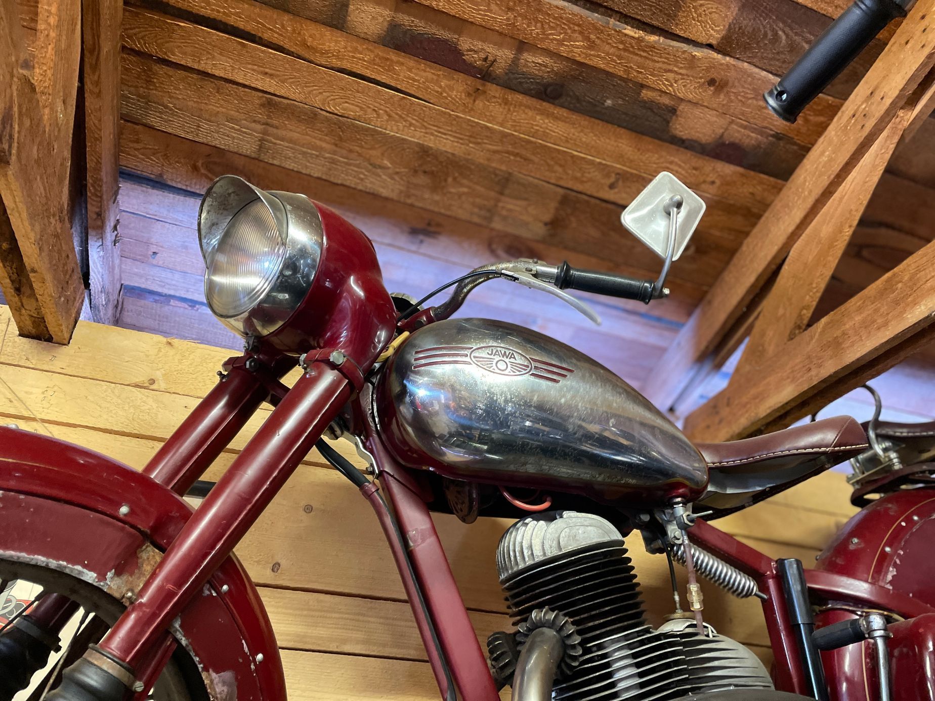 Motorky Retro Garáž duben 2024