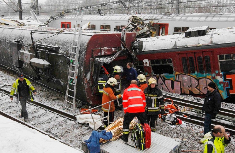 Ситуация на железной дороге. Крушение поезда Сантьяго де Компостела. Катастрофы на Железнодорожном транспорте.