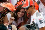 Radost fanouškům nejpopulárnější motoristické soutěže světa rozdával i Jenson Button.