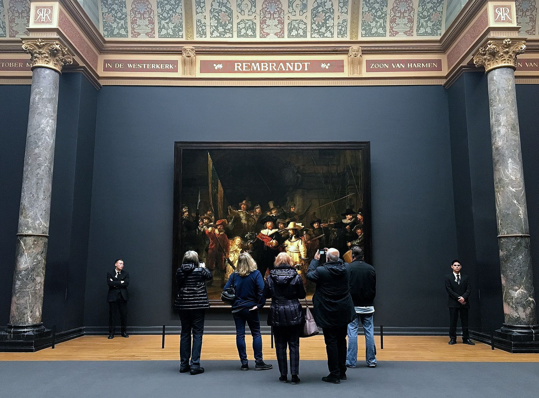 Rembrandtova Noční hlídka. Rijksmuseum v Amsterdamu.
